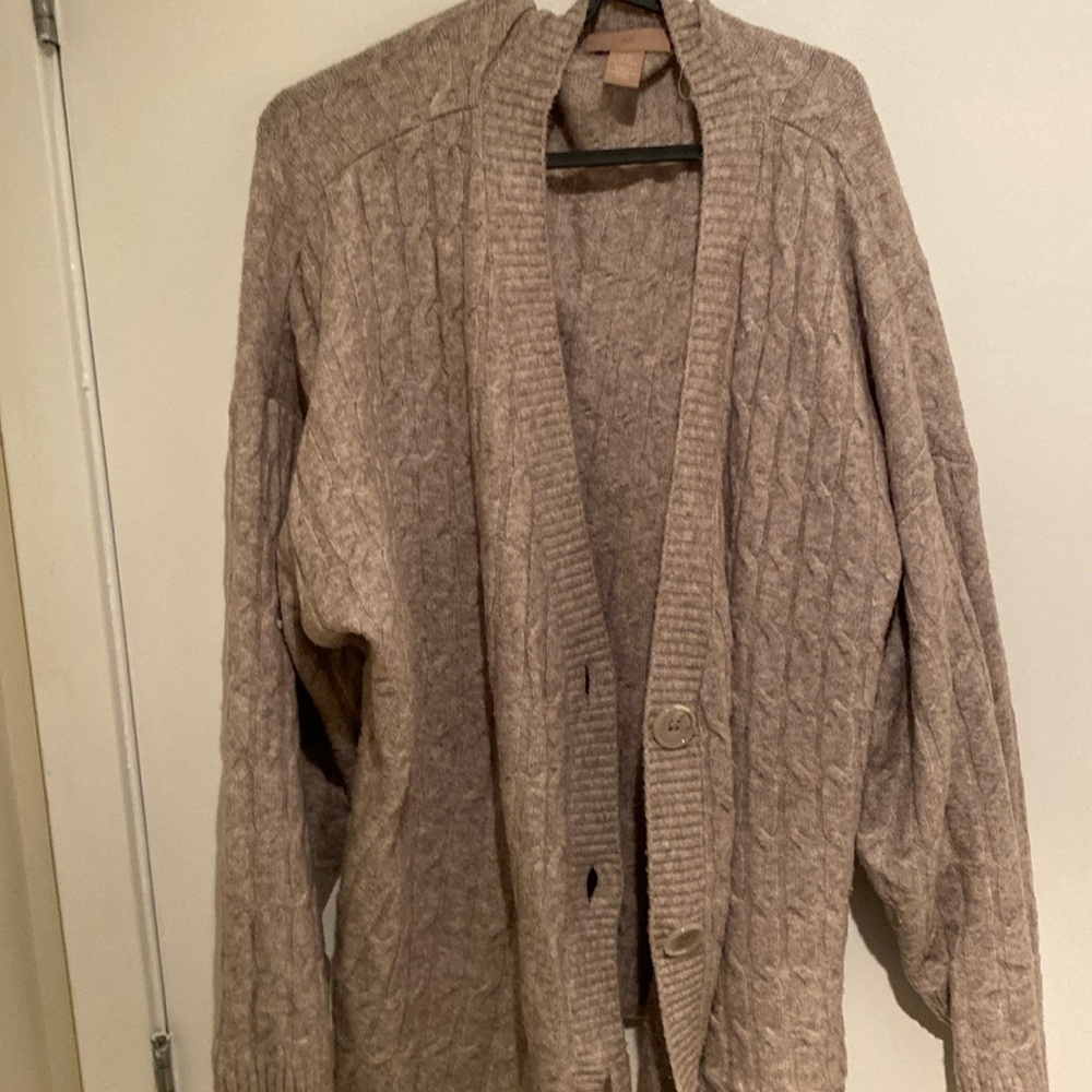 XL H&M gray button up cardigan